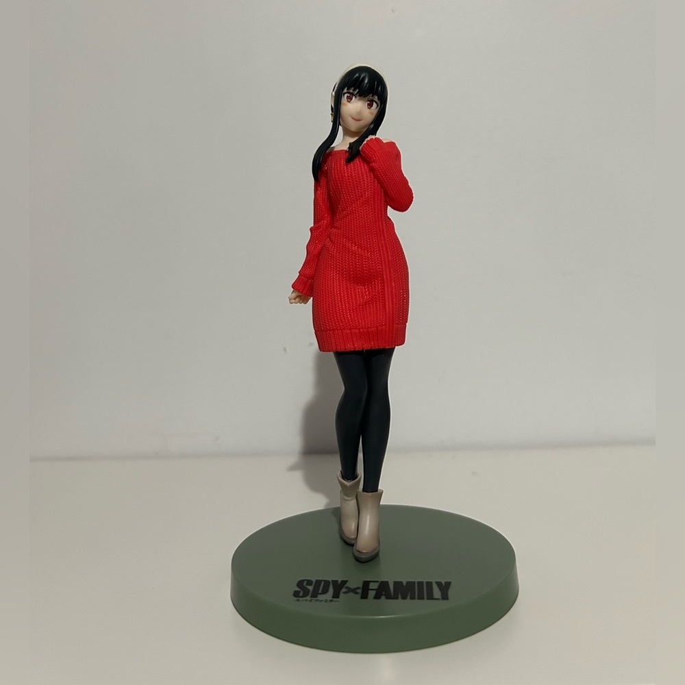 Authentic Sega Spy x Family Yor Forger Figure with stand